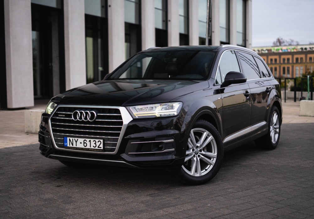 Audi Q7 S-line