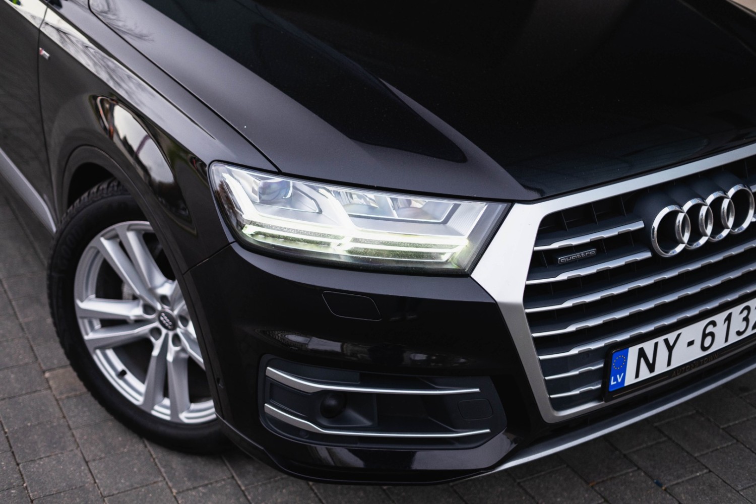 Audi Q7 S-line