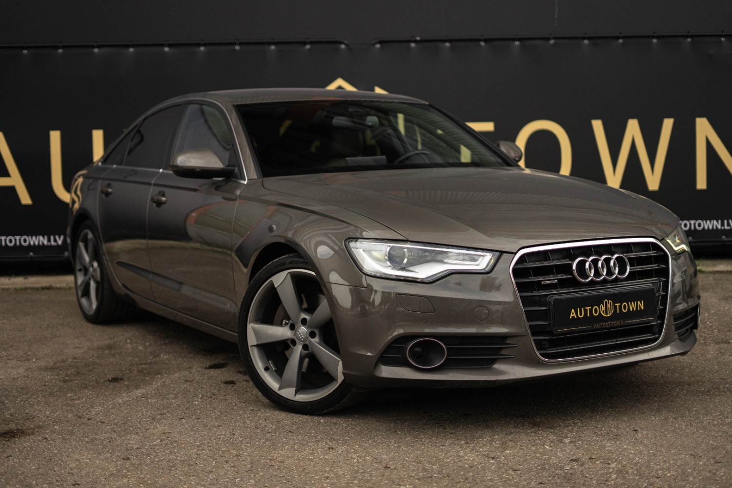 Audi A6 quattro