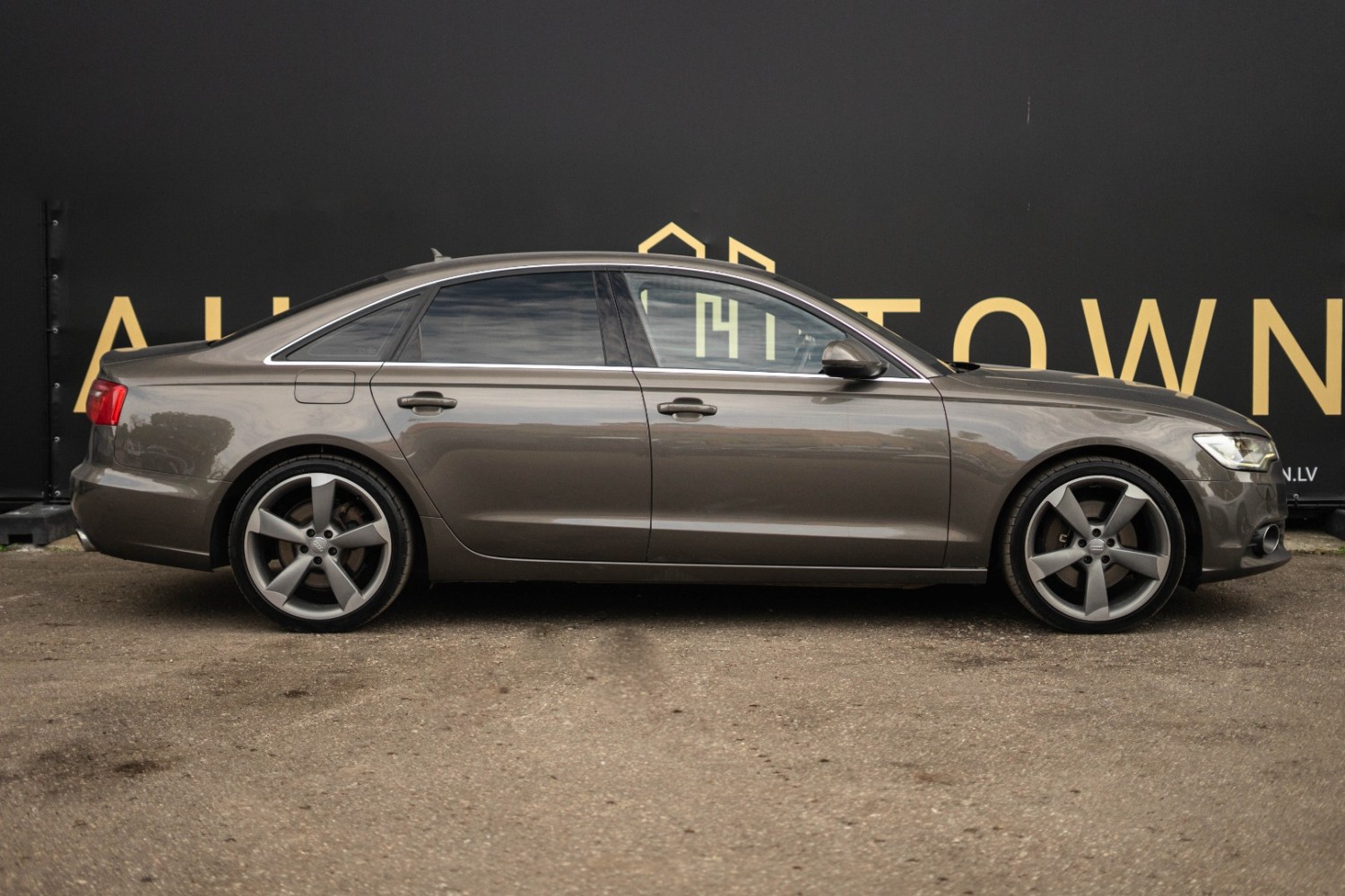 Audi A6 quattro