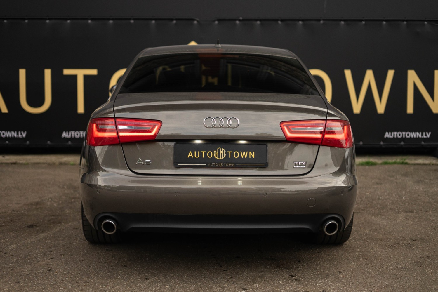 Audi A6 quattro