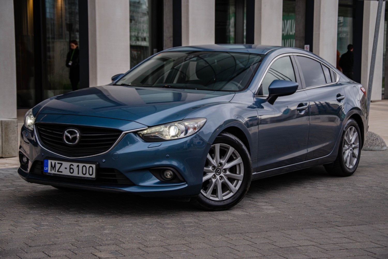 Mazda 6