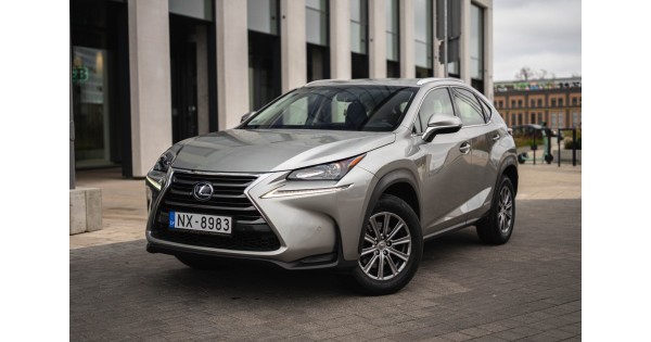 Lexus NX300H