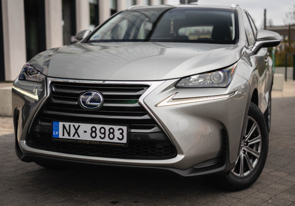 Lexus NX300H