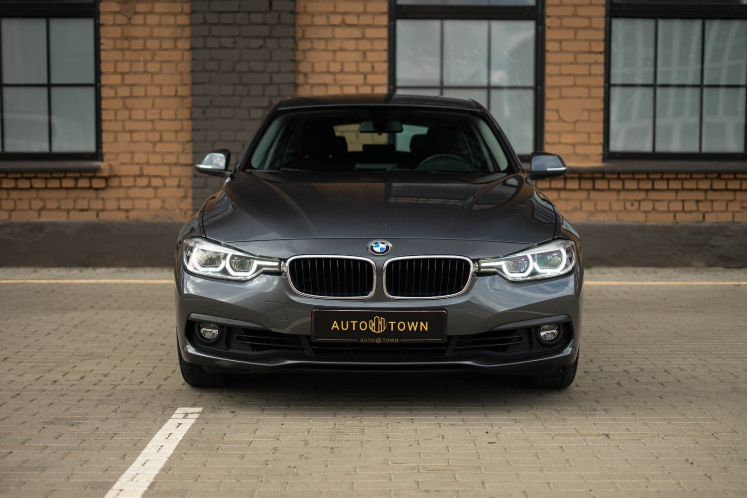 BMW 320i