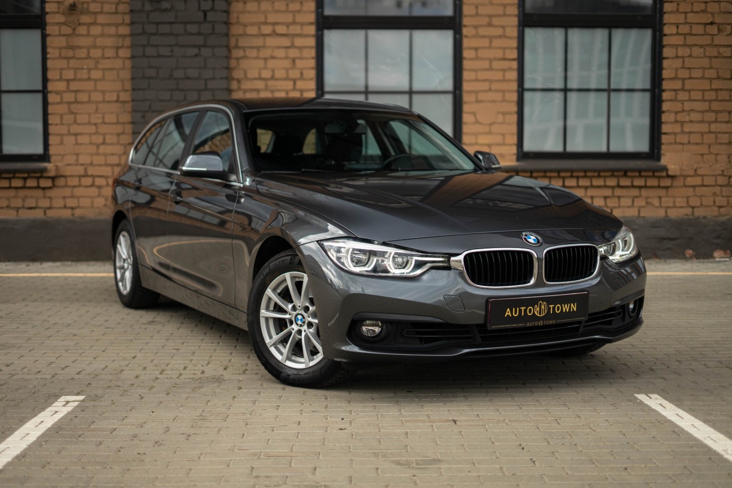 BMW 320i