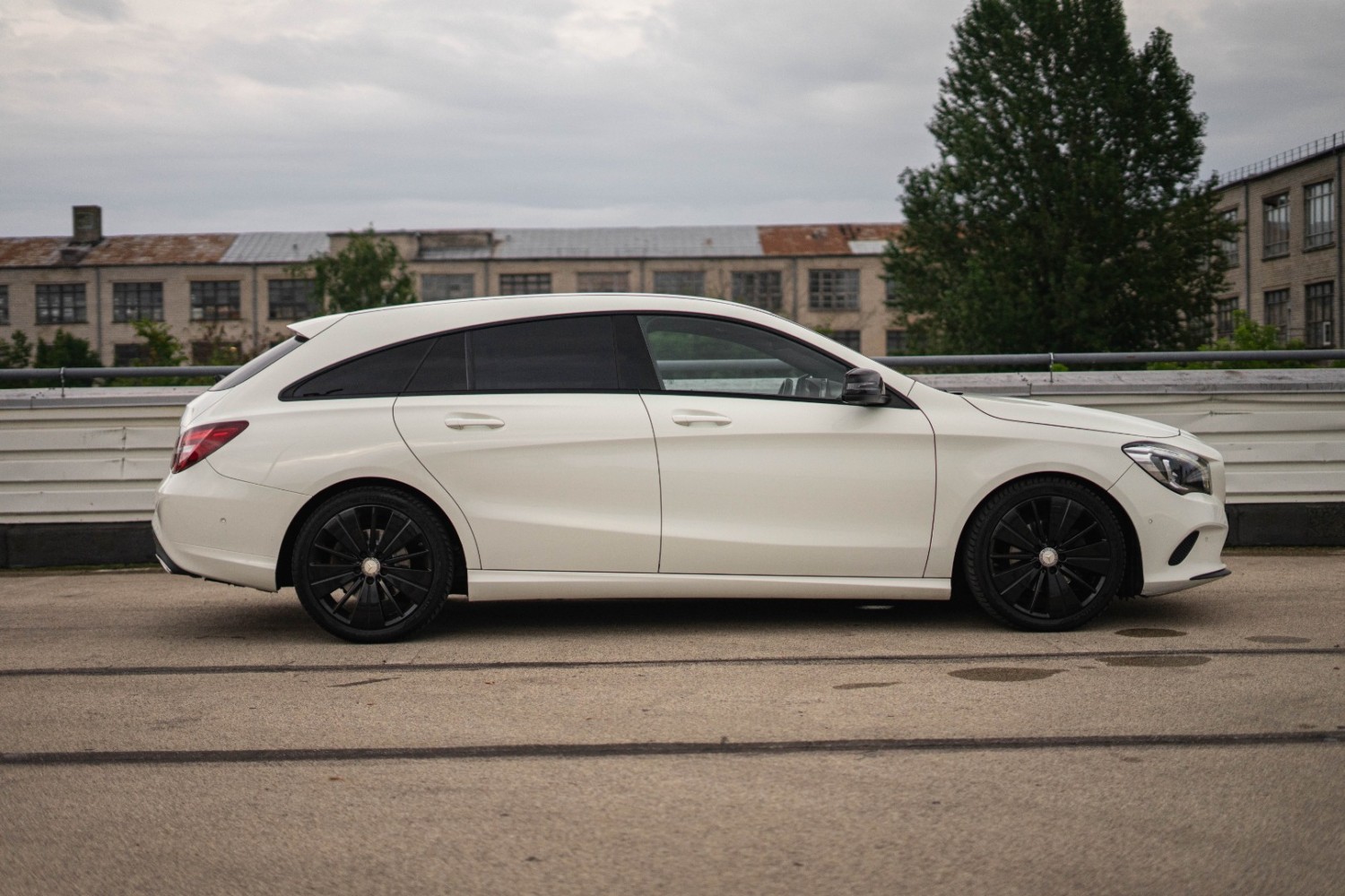 MERCEDES BENZ CLA 220 D