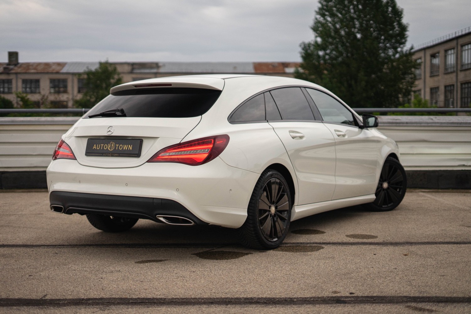 MERCEDES BENZ CLA 220 D