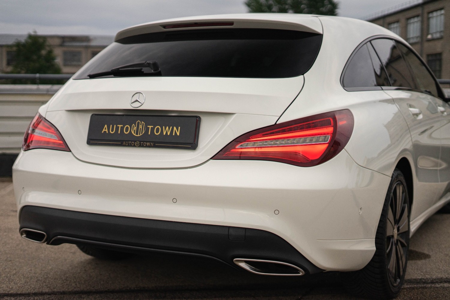 MERCEDES BENZ CLA 220 D