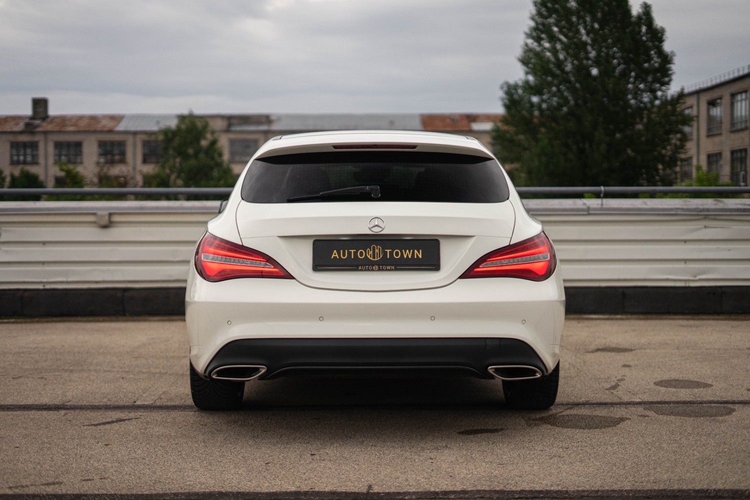 MERCEDES BENZ CLA 220 D