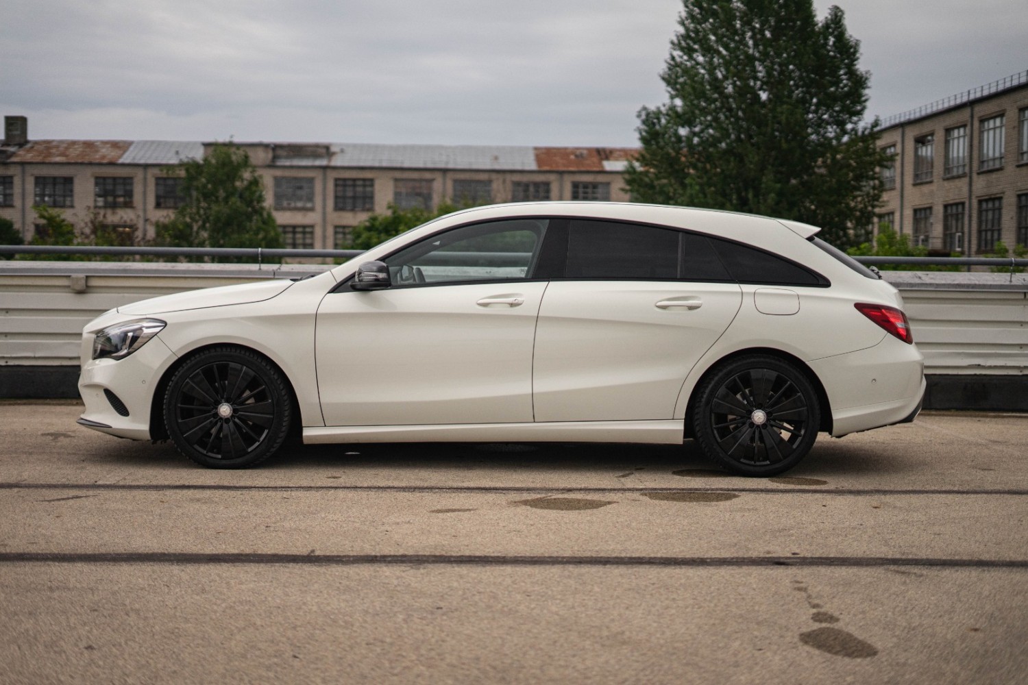 MERCEDES BENZ CLA 220 D