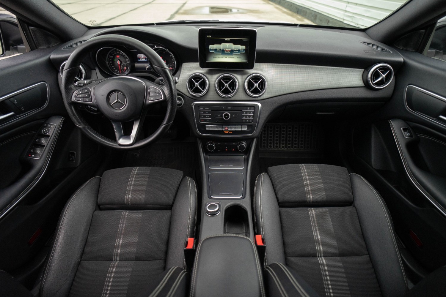 MERCEDES BENZ CLA 220 D