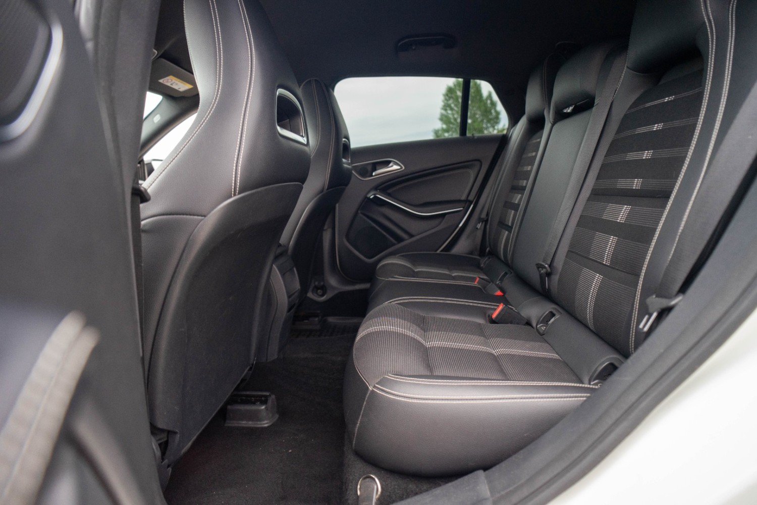 MERCEDES BENZ CLA 220 D