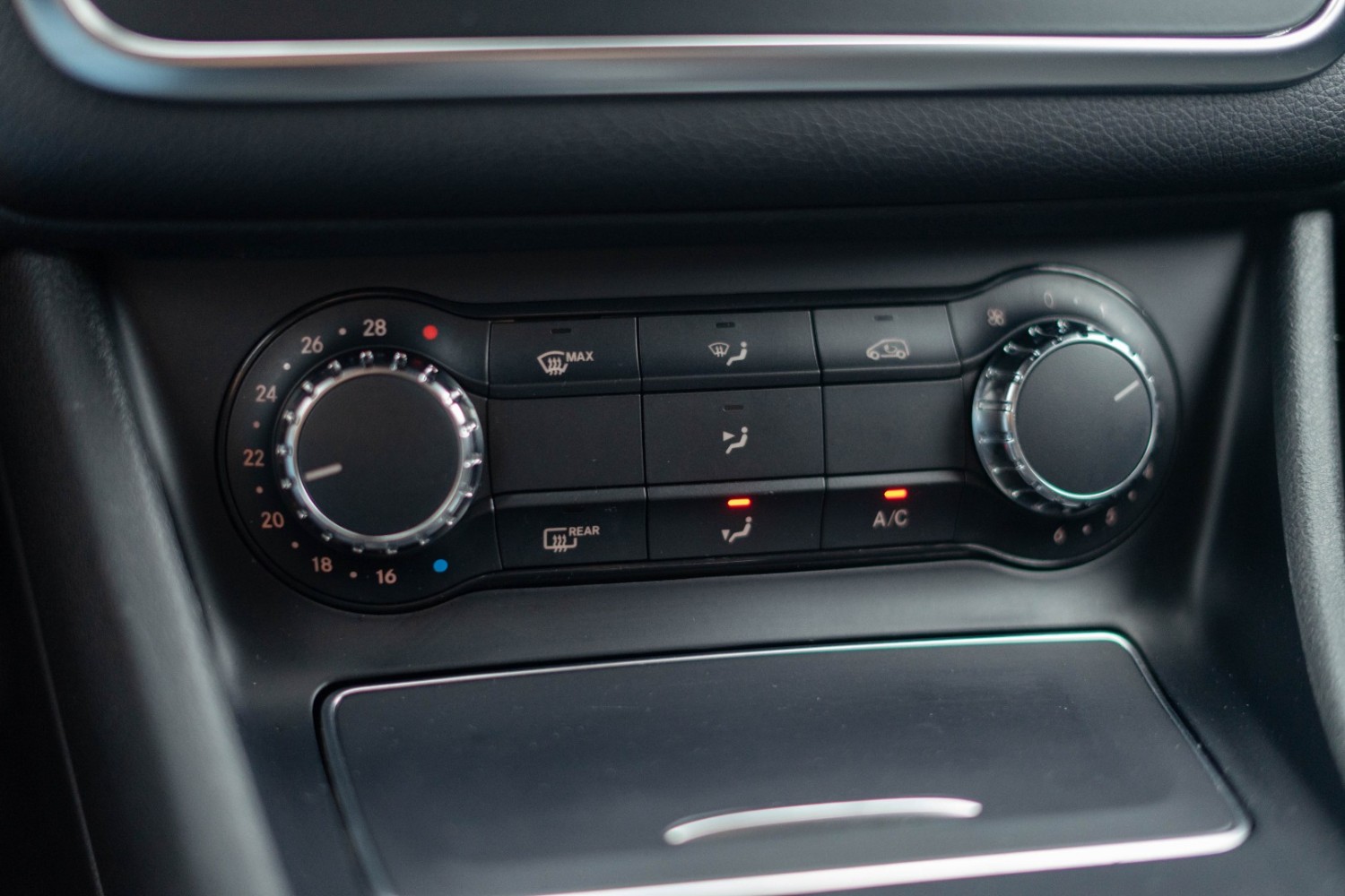 MERCEDES BENZ CLA 220 D