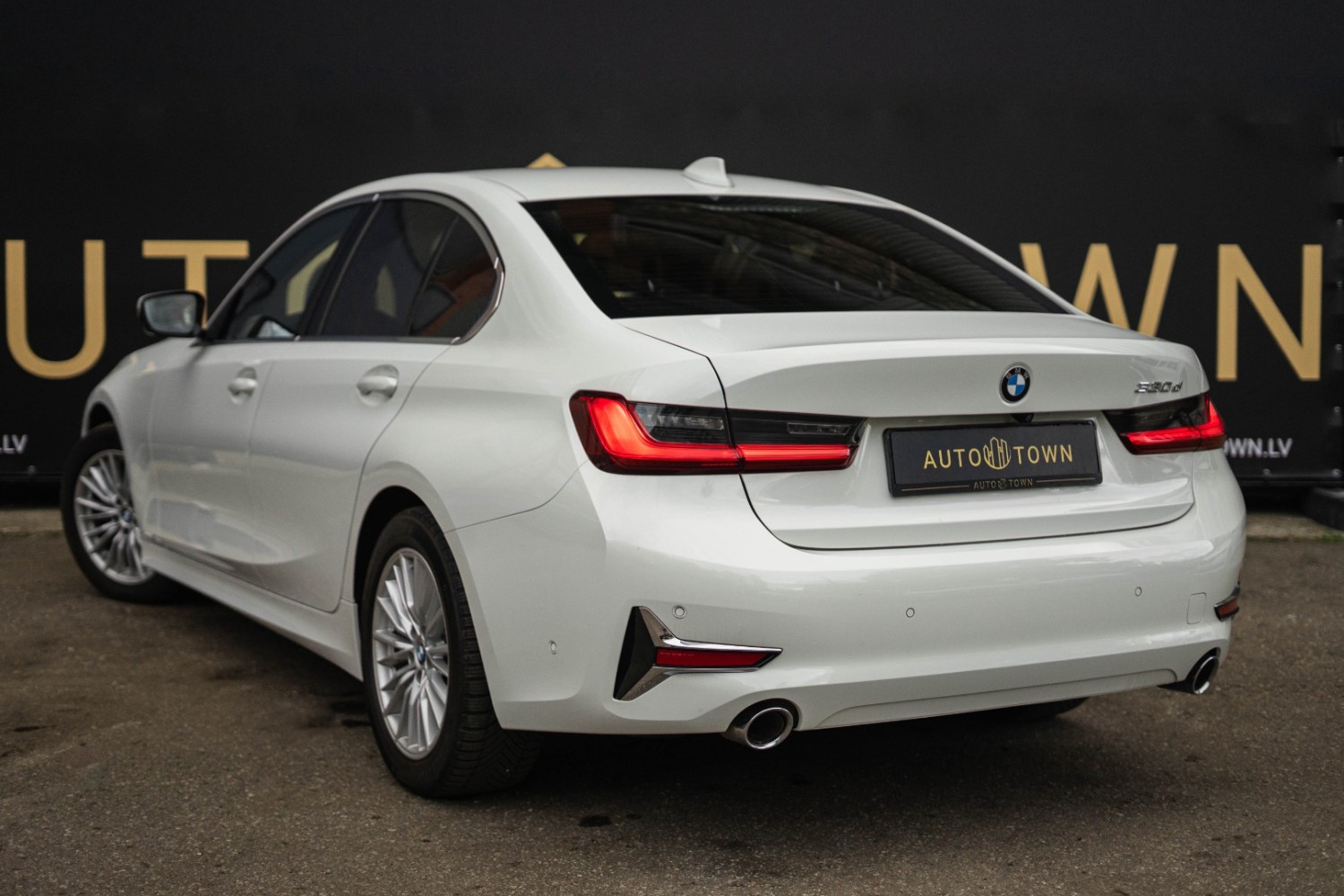 BMW 330D G20