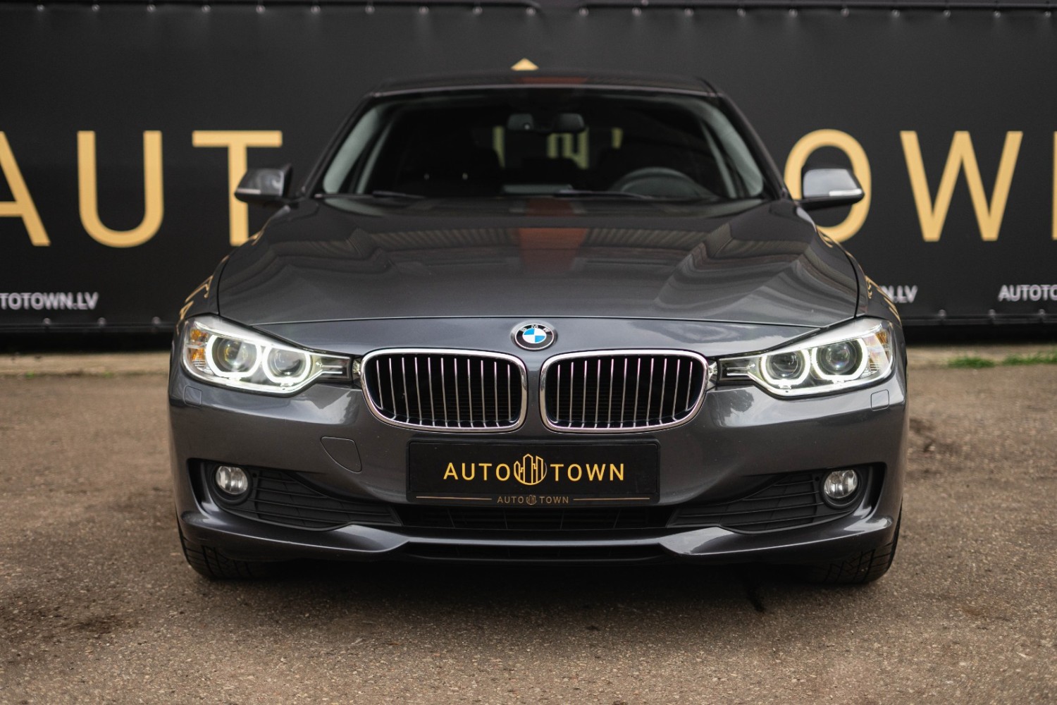 BMW 320
