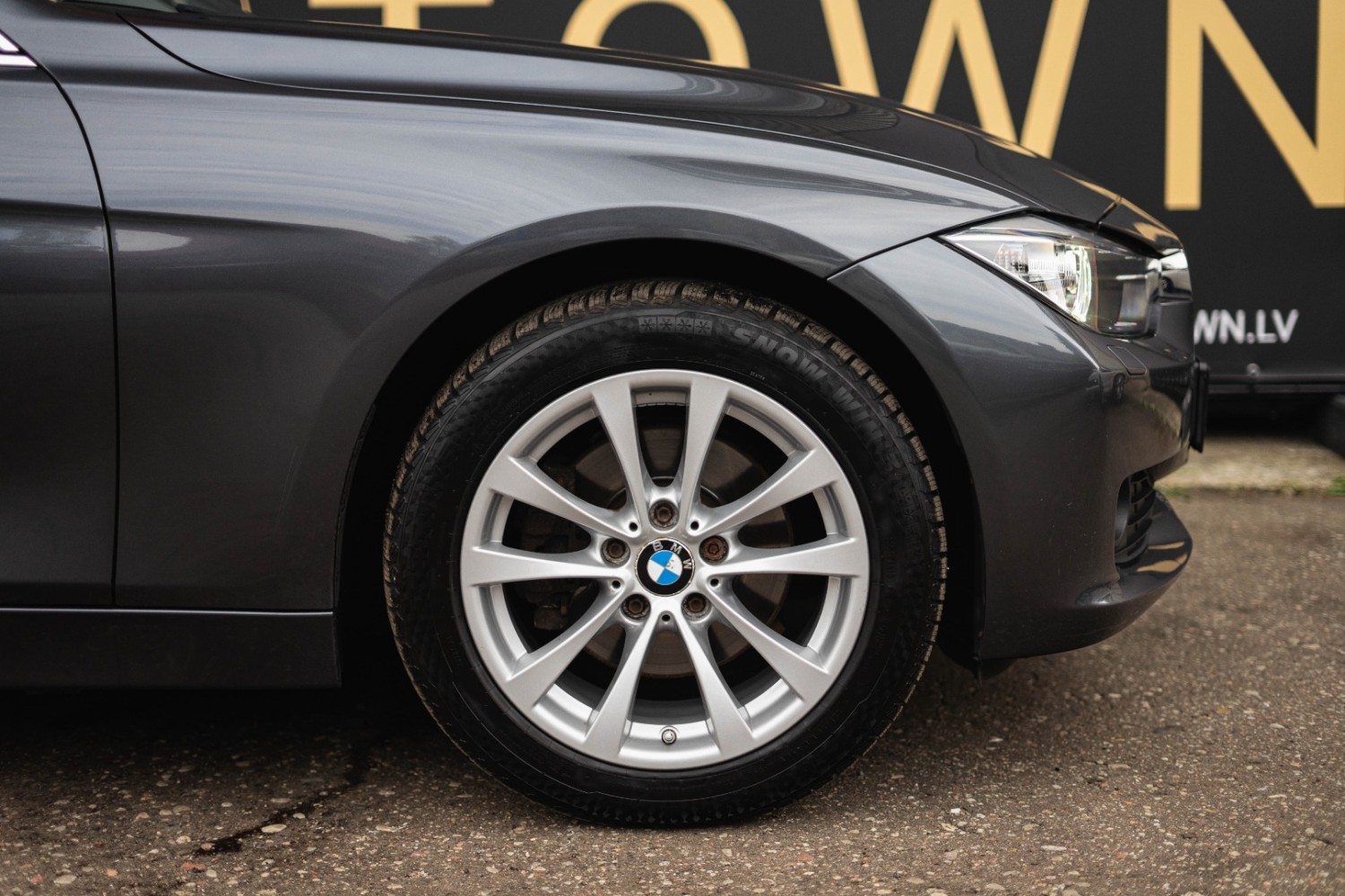 BMW 320