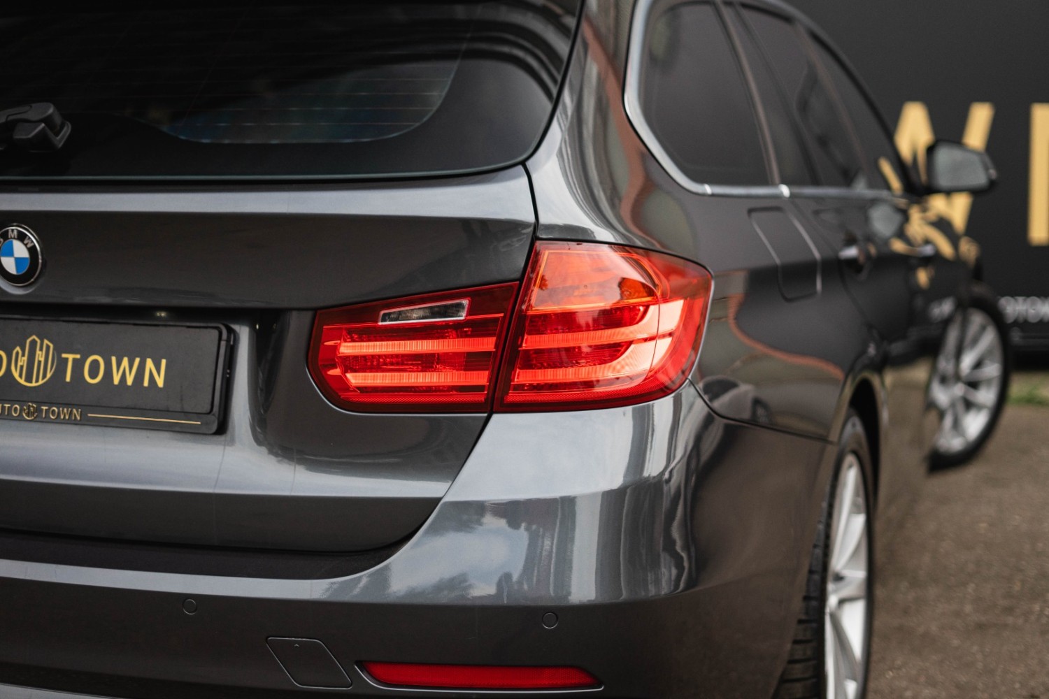 BMW 320