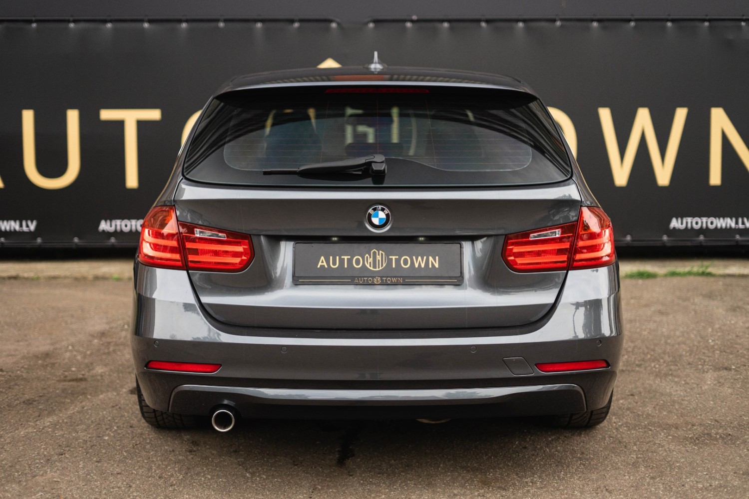 BMW 320
