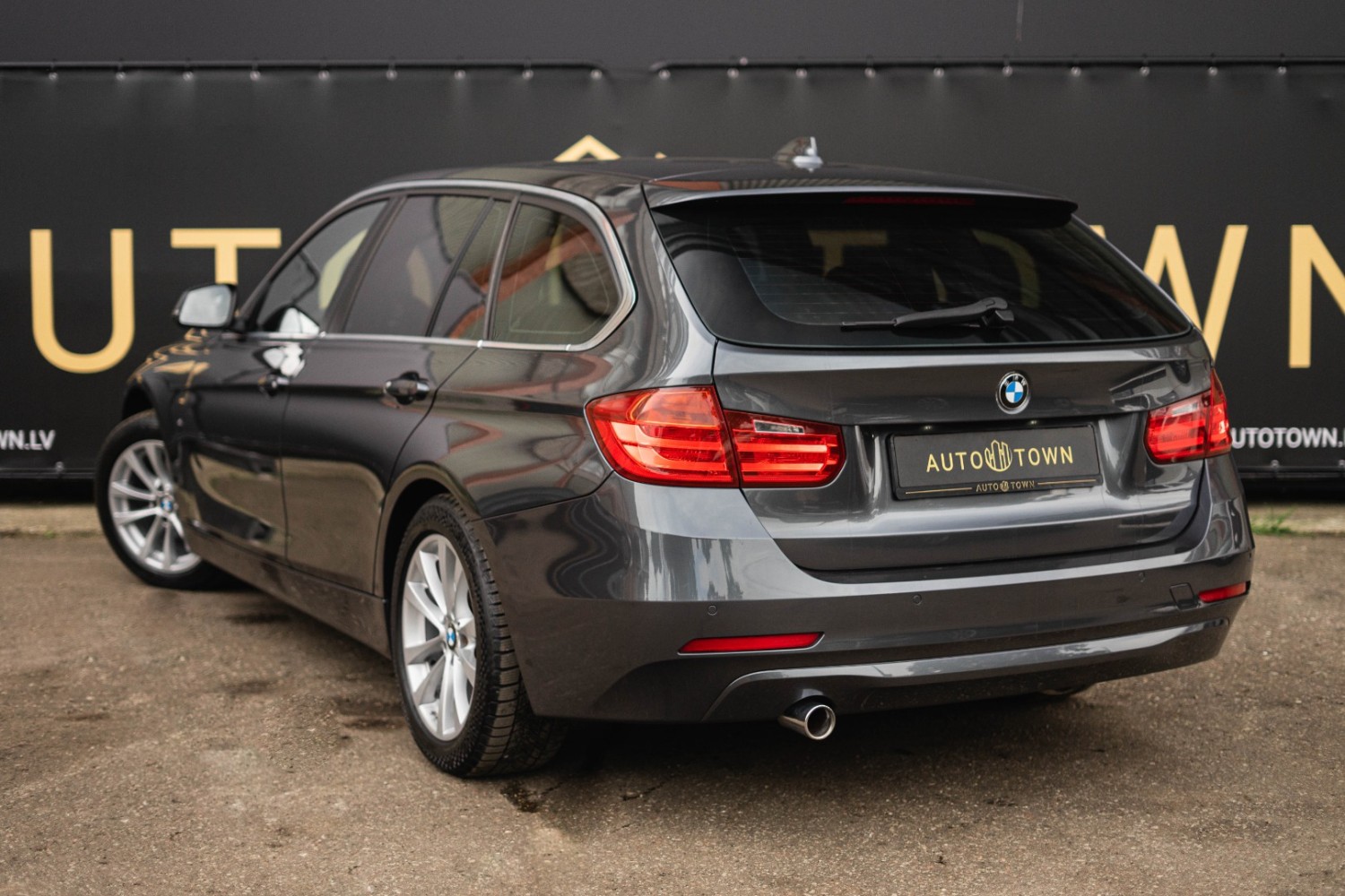 BMW 320