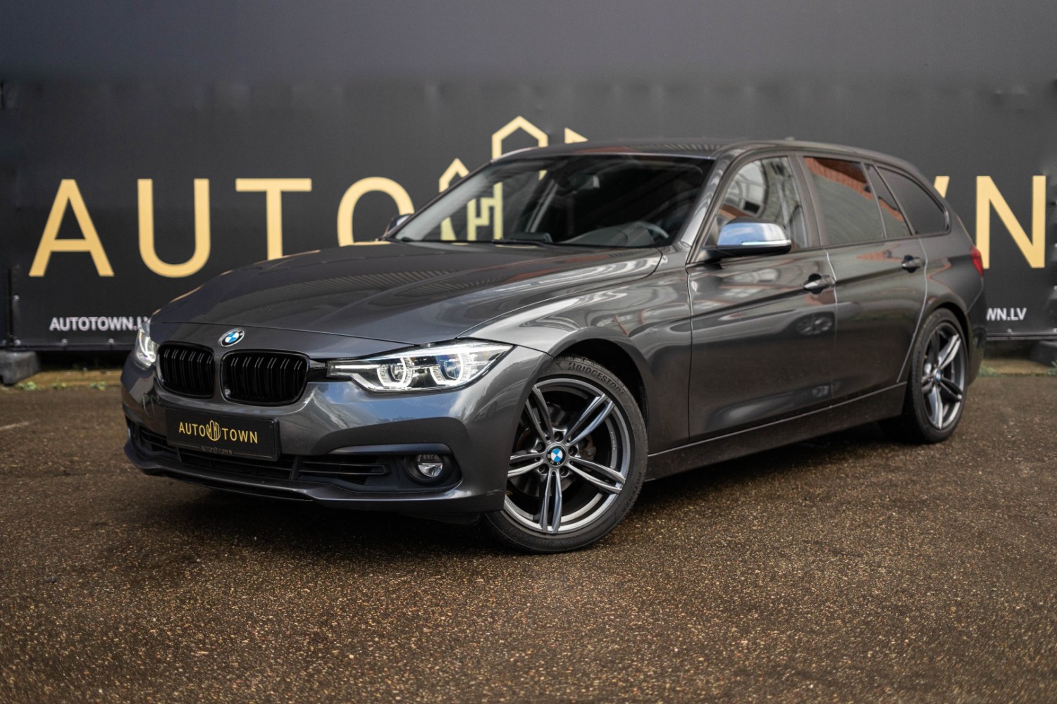 BMW 320i