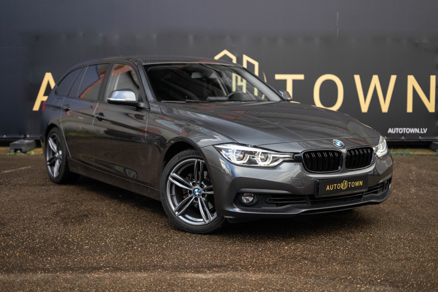 BMW 320i