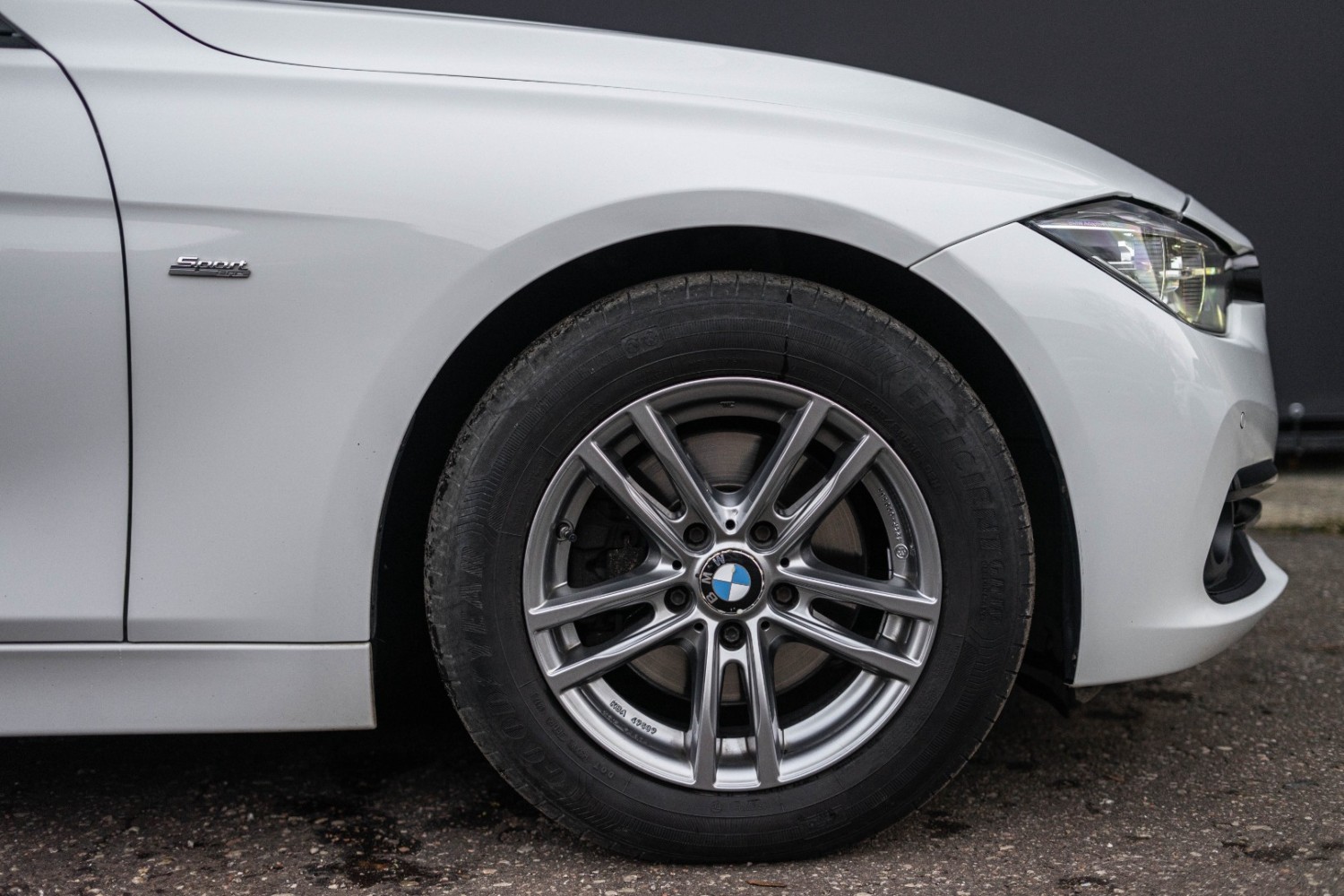 BMW 320d Sport line