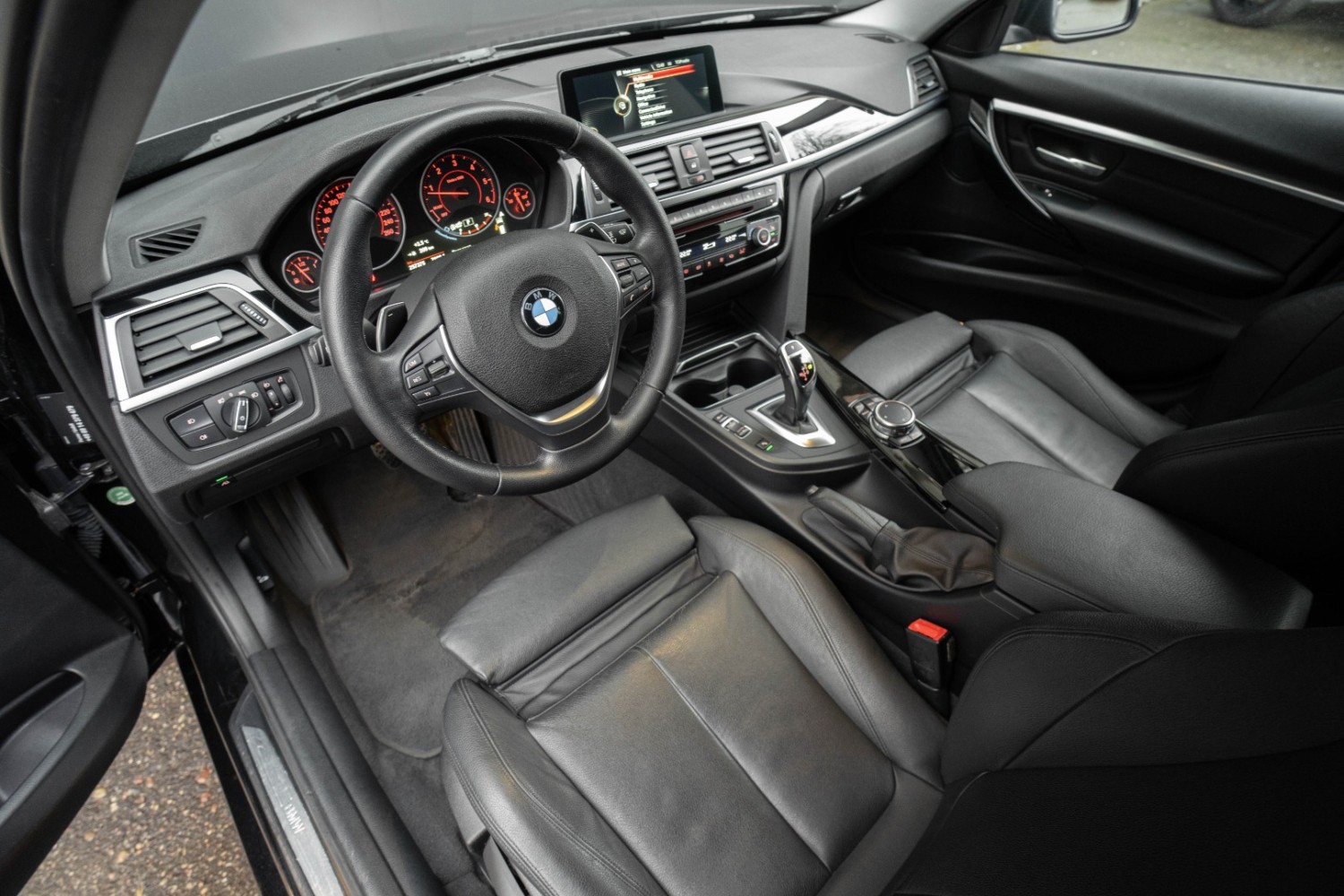 BMW 320d Sport line