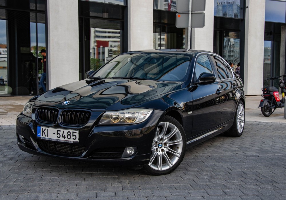 BMW 330