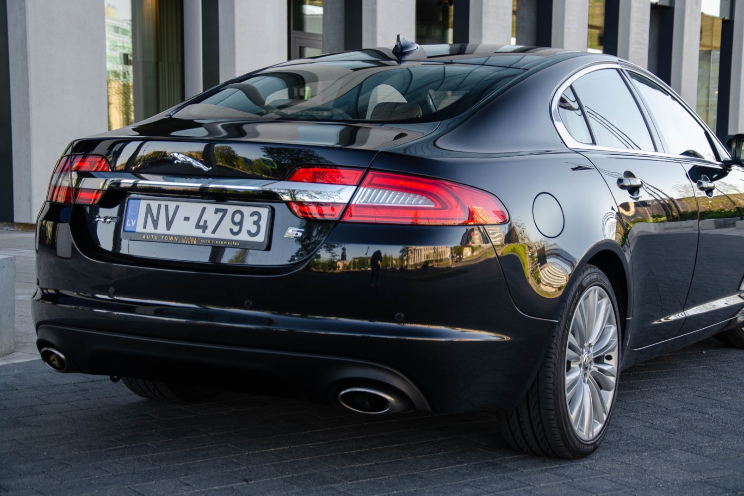 Jaguar XF S