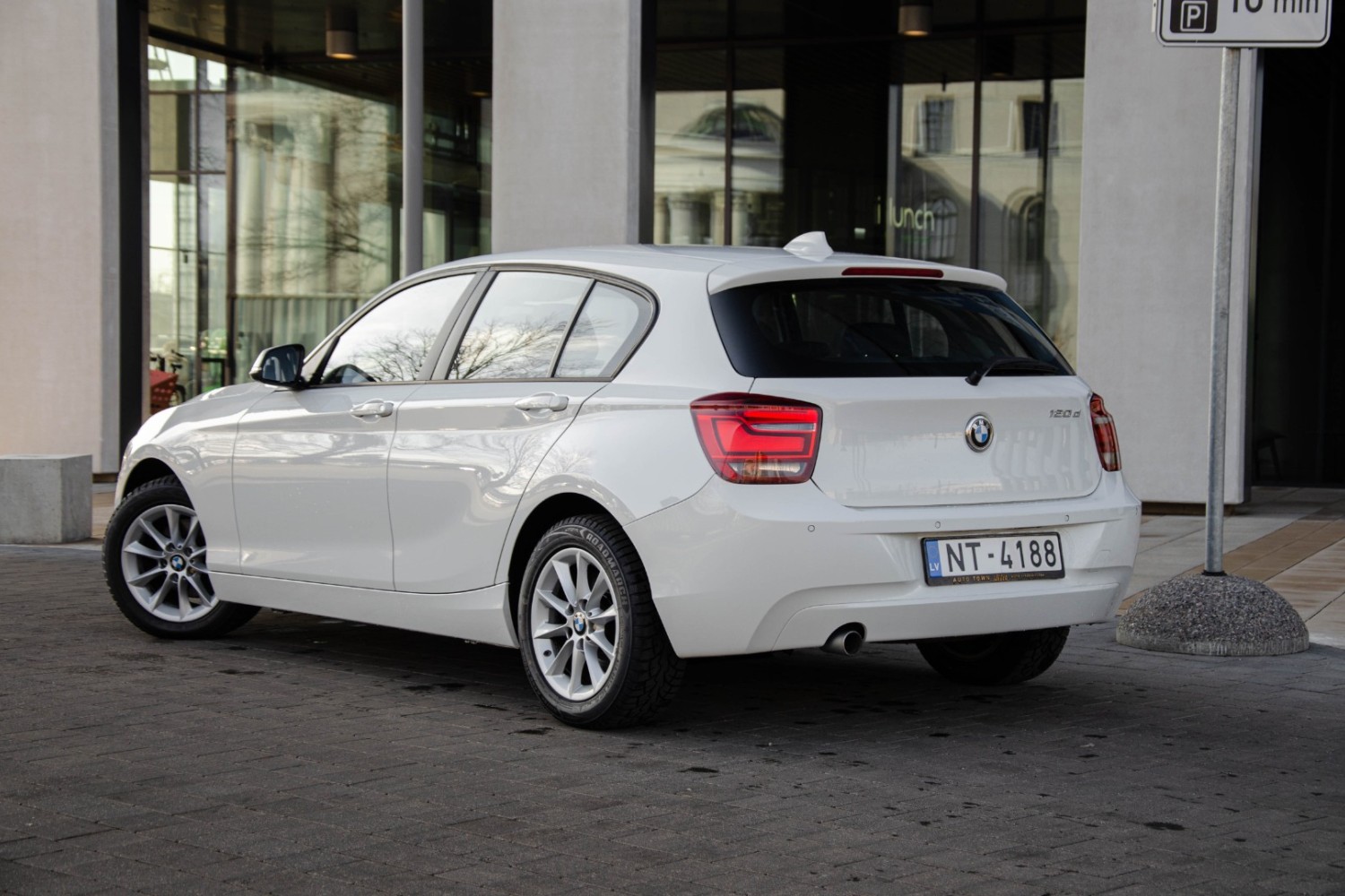 BMW 120