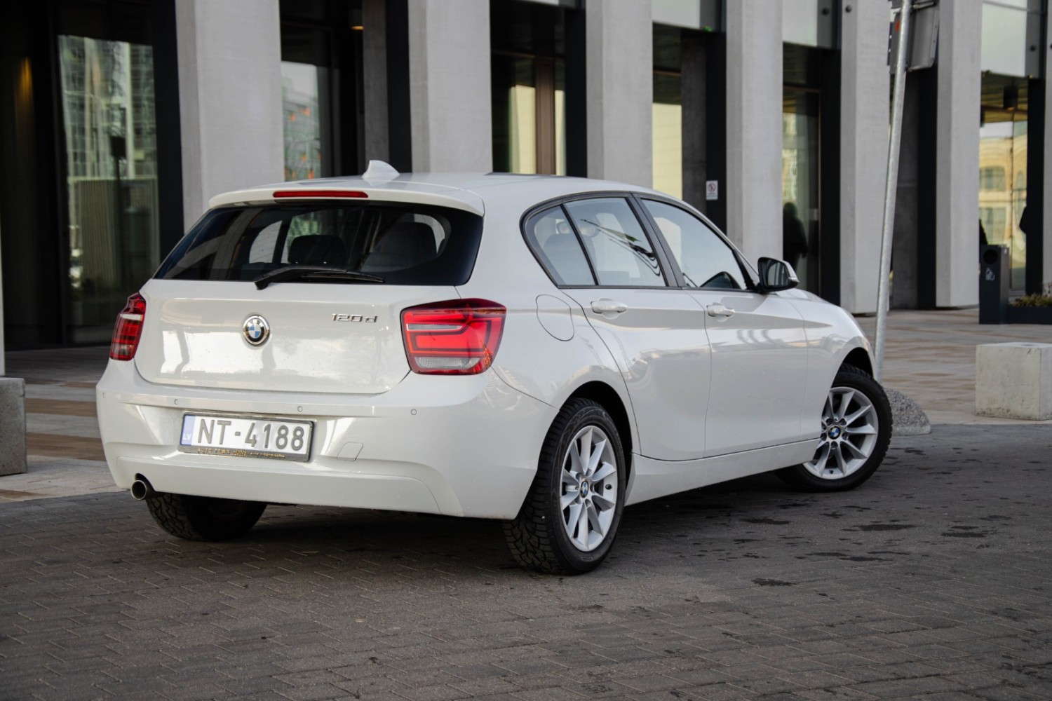 BMW 120