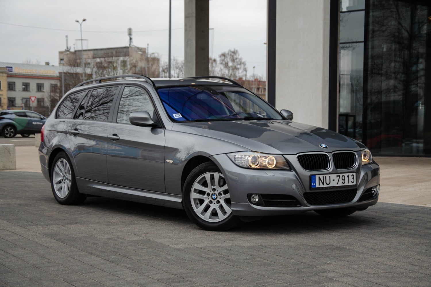 BMW 320