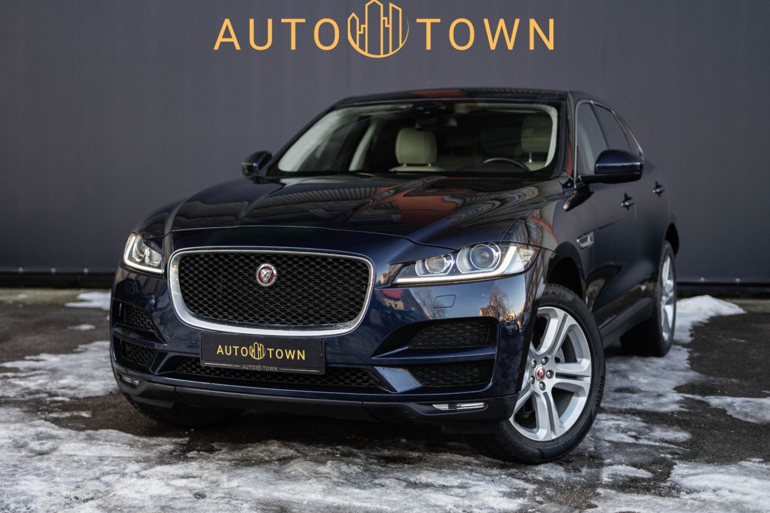 Jaguar F-Pace