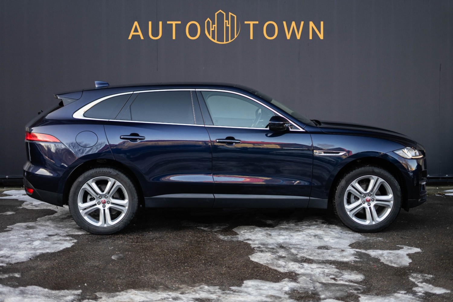 Jaguar F-Pace