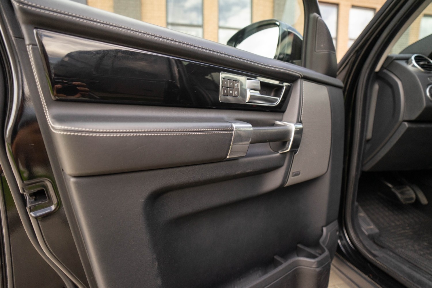 Land Rover Discovery 4 XXV Limited Edition