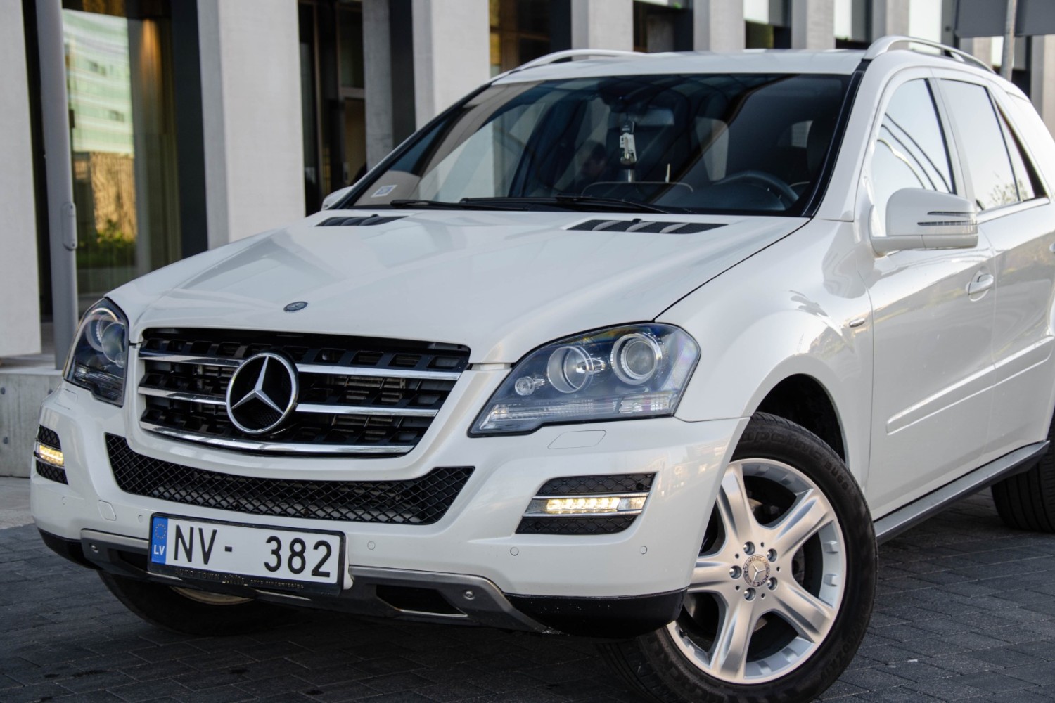 Mercedes-Benz ML350