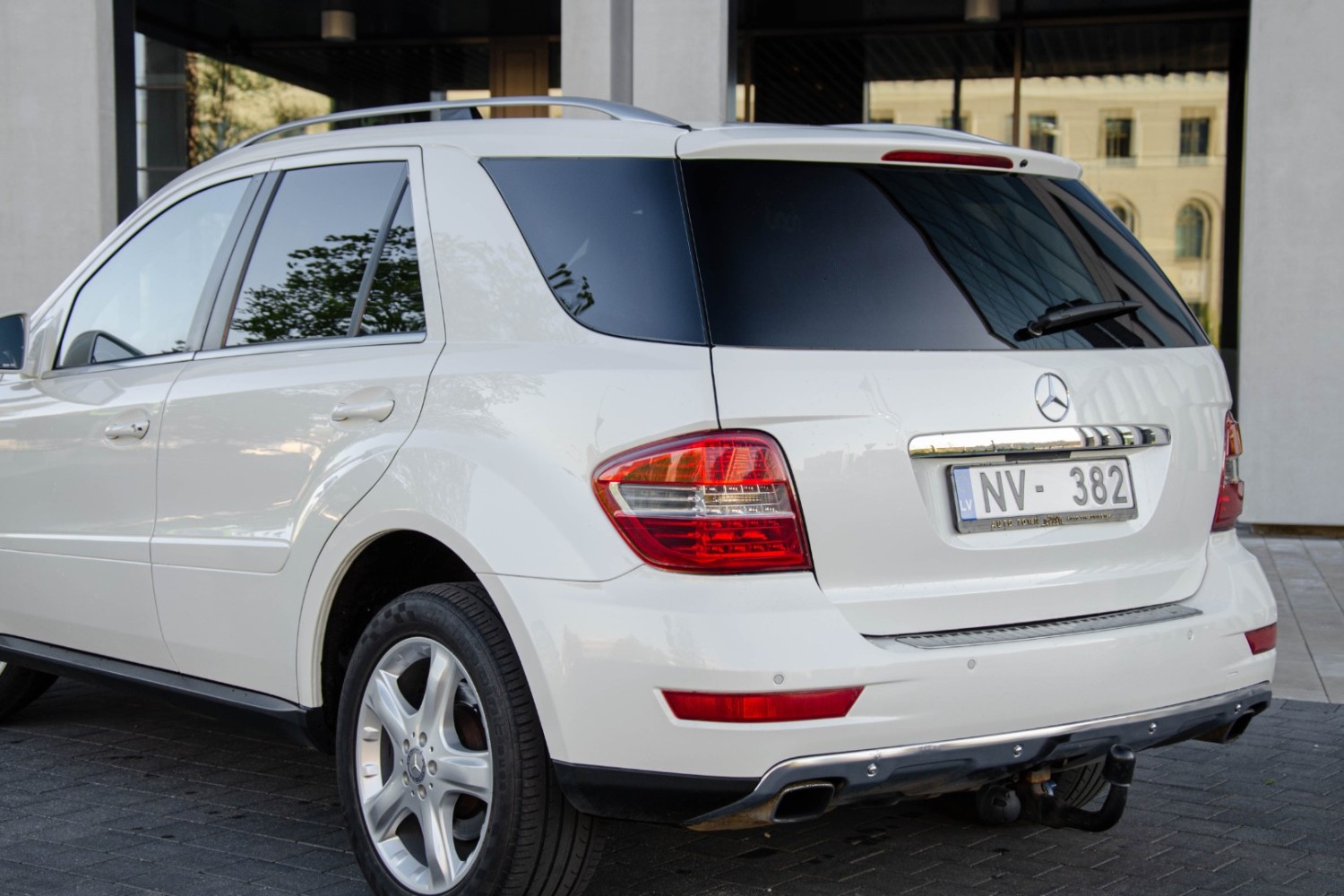 Mercedes-Benz ML350