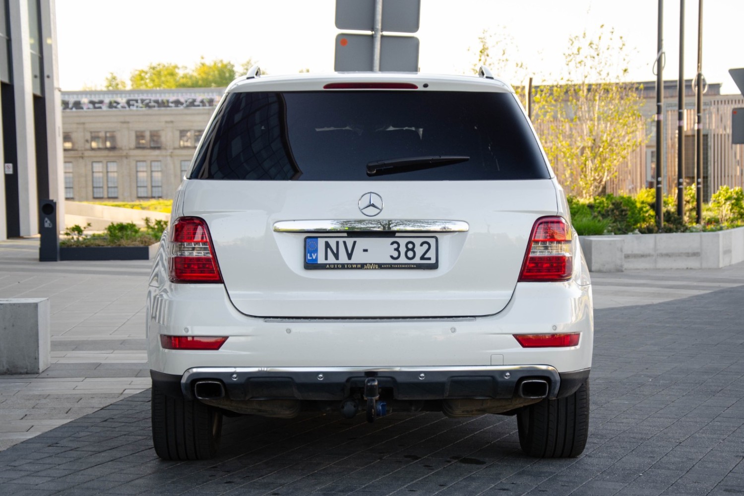 Mercedes-Benz ML350