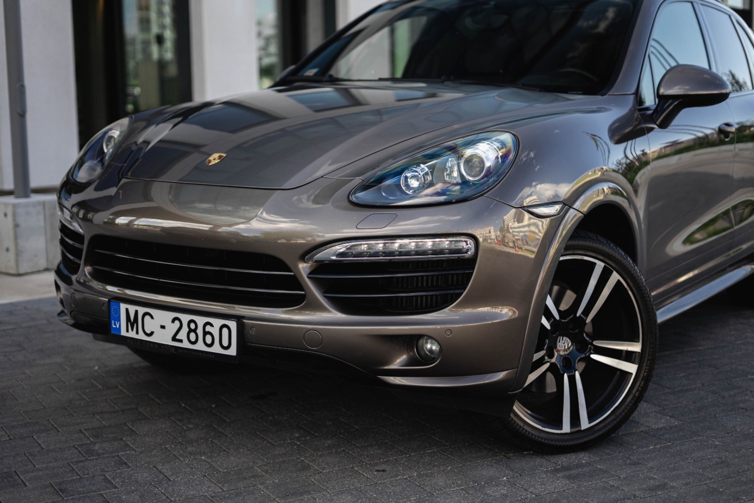 Porsche Cayenne S GTS Package