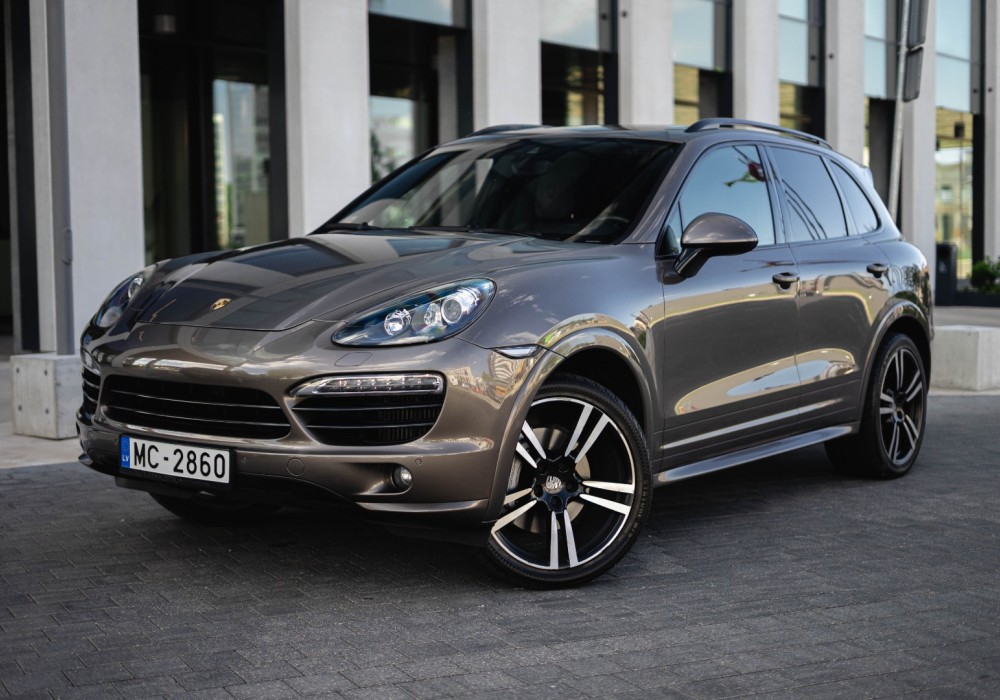 Porsche Cayenne S GTS Package