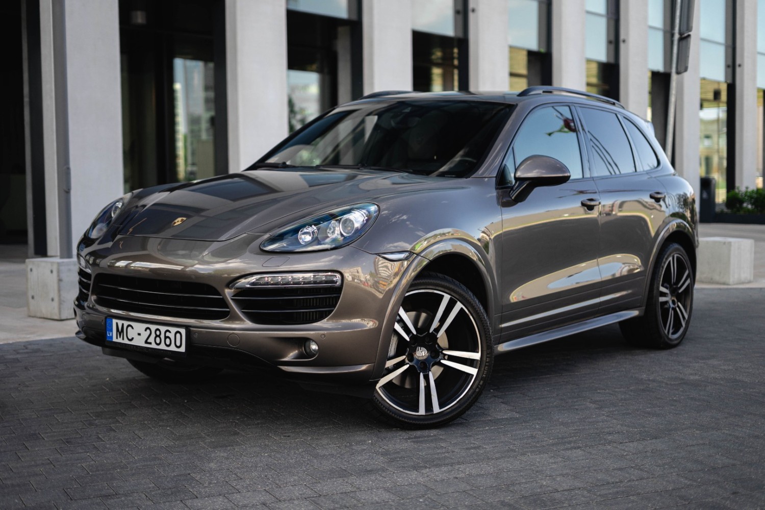 Porsche Cayenne S GTS Package