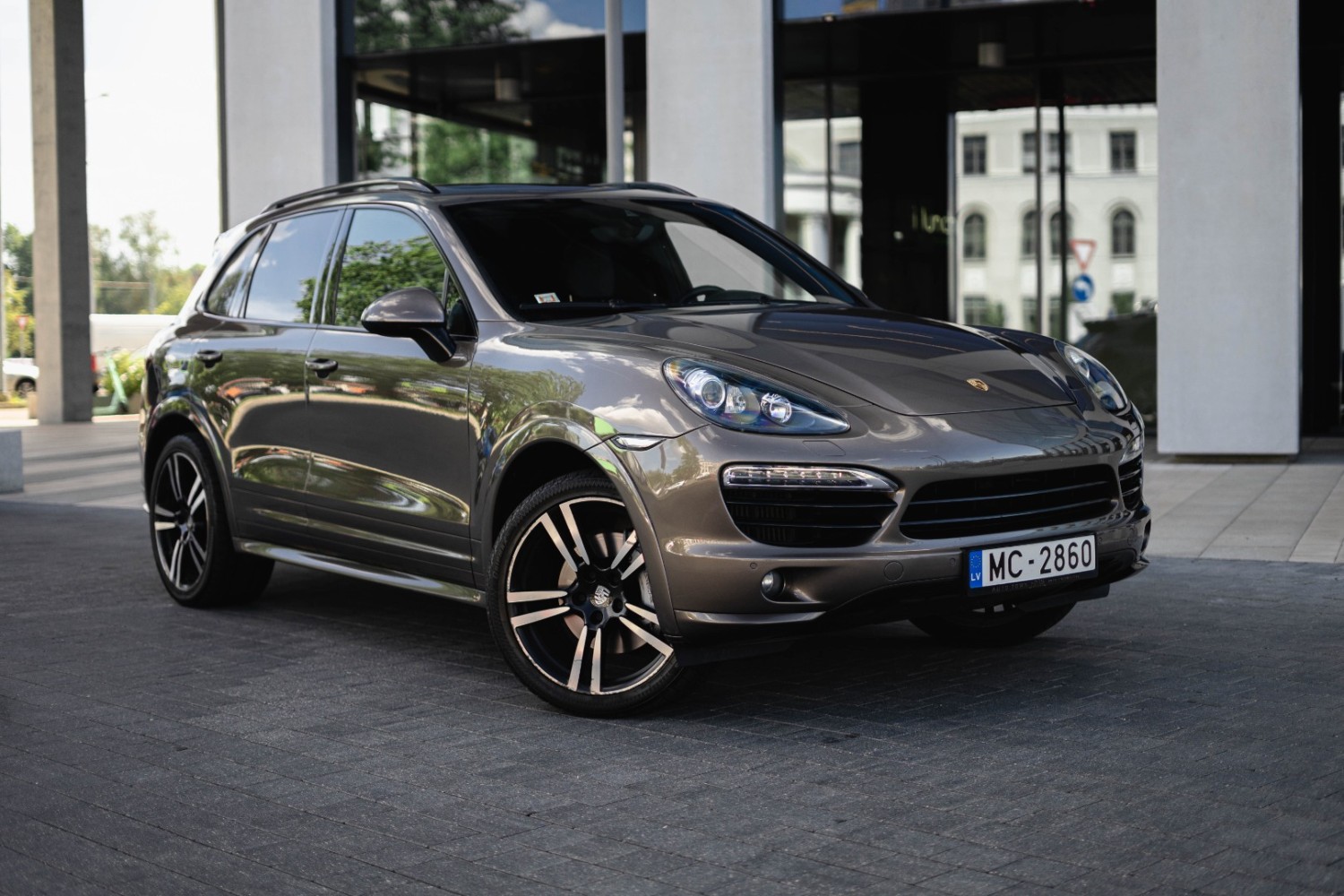 Porsche Cayenne S GTS Package