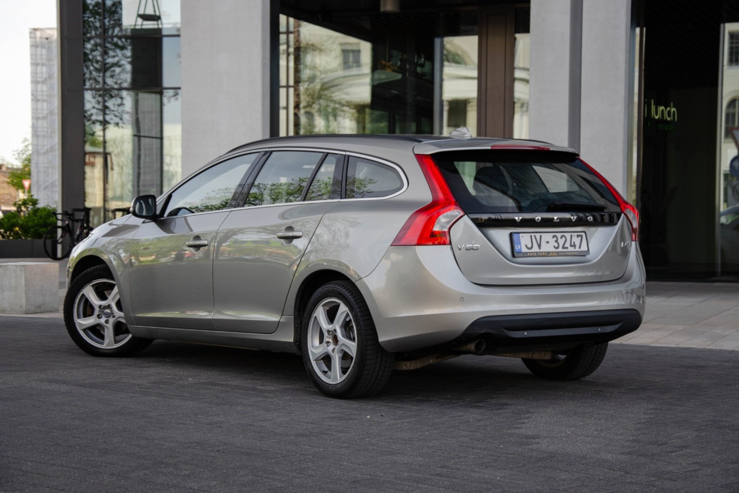 Volvo V60