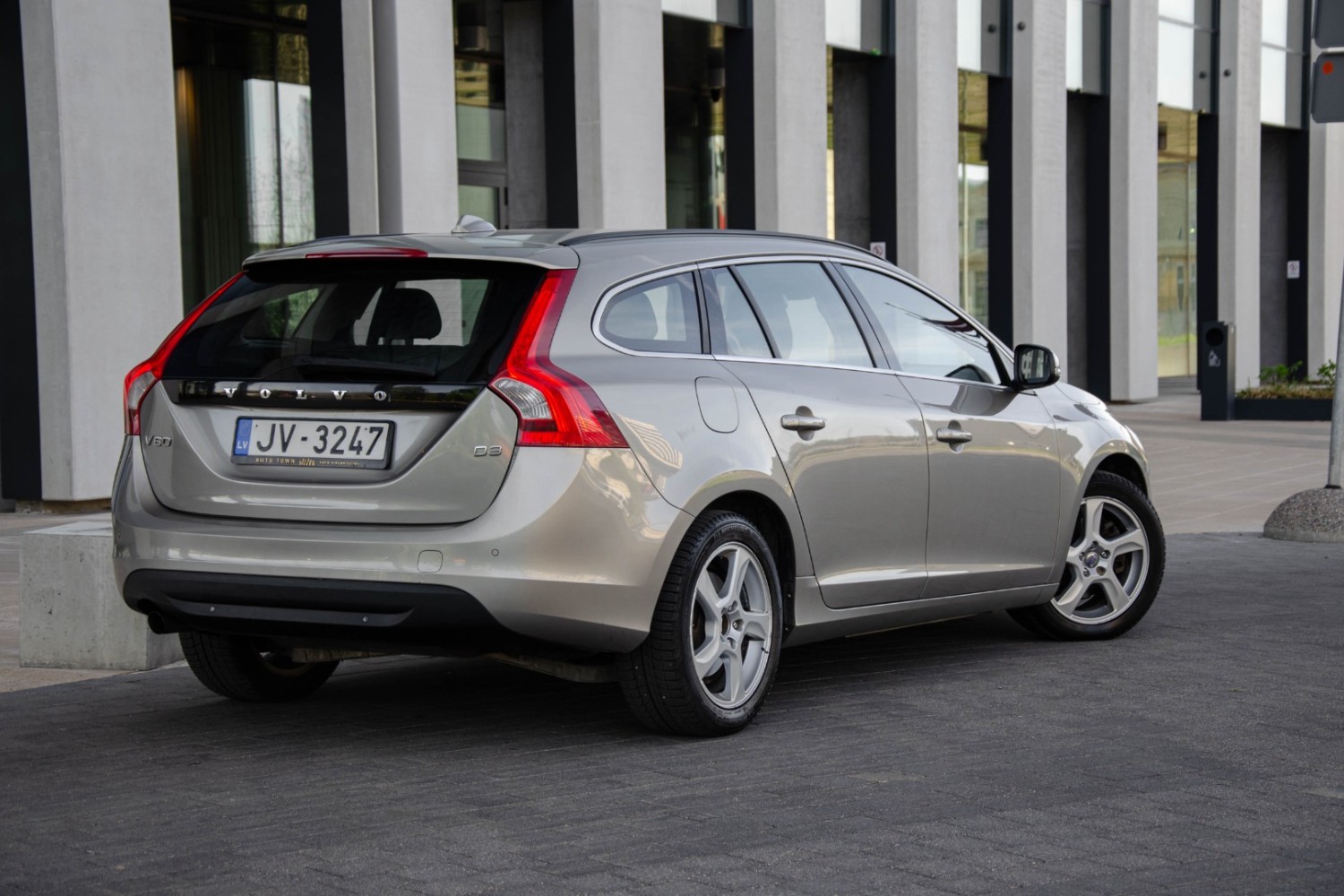 Volvo V60