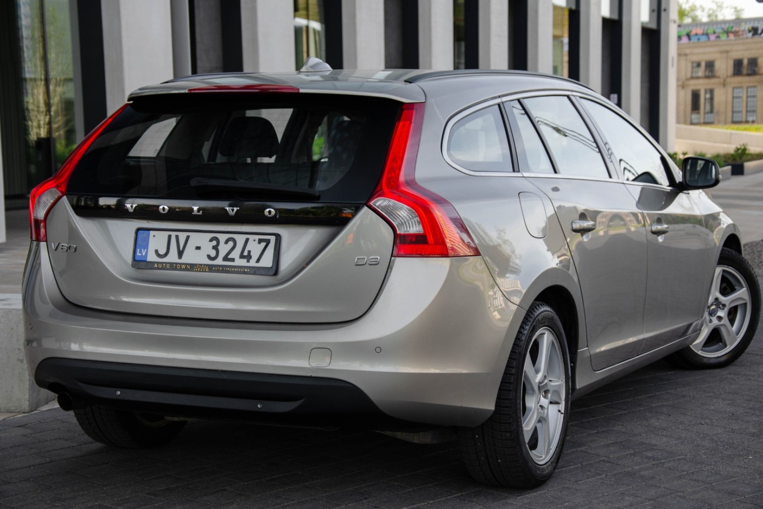 Volvo V60