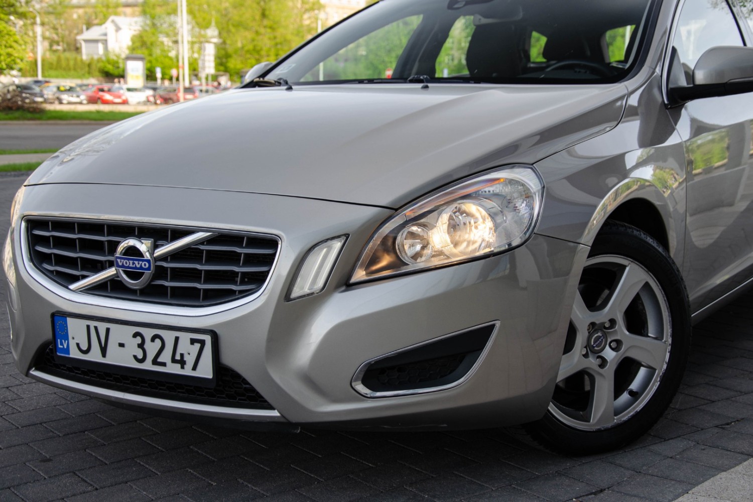 Volvo V60